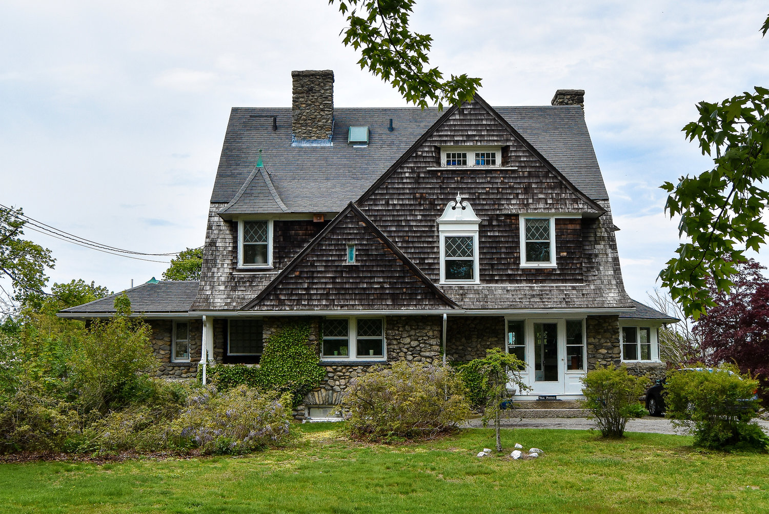 Shingle Style, Newport: Although they can be found throughout the US, shingle style homes feel particularly rooted in New England to me. There’s something about a weathered cedar shake with Nantucket blue trim that’s an essential part of our vernacular architecture here.